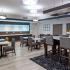 Отель La Quinta Inn & Suites by Wyndham Houston East at Normandy, фото 30