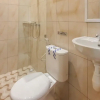 Отель Urbanview Hotel Sakura Kampung Inggris Pare by RedDoorz, фото 8