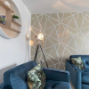 Отель Elliot Oliver - 2 The Old Surgery: Stunning 4 Bedroom Home With Parking In Cheltenham, фото 10