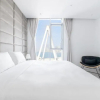 Отель Spectacular 3 BR condo with maids room facing the Dubai Eye, фото 9