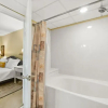 Отель Emerald Beach Resort 1834 1 Bedroom Condo, фото 9