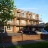 Отель 5 Newcastle Court, фото 1