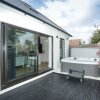 Отель The Broadway Beach Homes Airbnb With Hot tub, фото 15