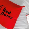 Отель RedDoorz Syariah At Griya Izzara Guest House, фото 10