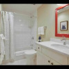 Отель In the Heart of Harbour Town 2BR 2BA Pool Access Close to Beach, фото 7