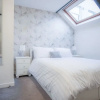 Отель Penthouse At The Mews - 2 Bed Apartment - Tenby, фото 5
