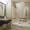 Отель Quality Inn & Suites, фото 8