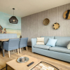 Отель Modern Apartment With Dishwasher, Beach 100m, фото 4
