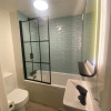Отель Lovely 3 bed ground floor flat with free parking, фото 5