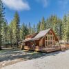 Отель Getaway Moose 3 Bedroom Home by NW Comfy Cabins by RedAwning, фото 17