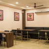 Отель OYO Rooms Sargam Cinemas, фото 13