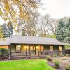 Отель Milwaukie Home w/ Covered Porch: Dogs Welcome!, фото 16