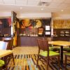 Отель Fairfield Inn & Suites by Marriott Lethbridge, фото 4