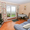 Отель Bretton Mount Studio Flat, фото 8