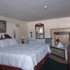 Отель Catalina Airport Motel, фото 3