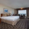 Отель Shilo Inn Suites Hotel - Newport, фото 30