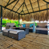 Отель Private Beach Ocean Front Boat Dock Tiki Bar, фото 30