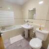 Отель Spacious Contractor Flat for Large groups - Private Parking by Tailored Apartments, фото 8