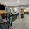 Отель Quality Inn & Suites Roanoke - Fort Worth North, фото 19