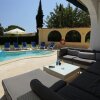 Отель Outstanding Villa With Heated Pool, фото 10