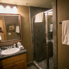 Отель Silverado Lodge with Fireplaces and Pool Views by RedAwning - Save 20% on 7+ Nights!, фото 9