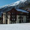 Отель Appartement Lanslevillard, 2 pièces, 5 personnes - FR-1-508-215 в Ланслевийяре