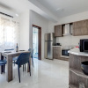Отель Idyllic Apartment Steps From the Promenade, фото 9