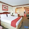 Отель Holiday Inn Express Hotel & Suites FOREST, фото 47