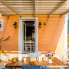 Отель Loggos Seaview Cottage with Pool by Konnect, фото 20