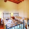 Отель Attractively Furnished Apartment On A Large Estate In The Chianti Region, фото 3