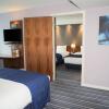 Отель Holiday Inn Express London Heathrow T5, an IHG Hotel, фото 6