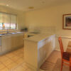 Отель Chestnut Tree Holiday Apartments, фото 12