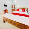 Отель Azka Homestay Syariah by OYO Rooms, фото 4