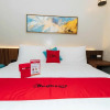 Отель RedDoorz Premium near UST Hospital, фото 19