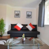 Отель Central 2 Bed 2 Bath Flat with Parking by Cozynest, фото 11
