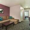 Отель La Quinta Inn & Suites by Wyndham Russellville в Расселвилле