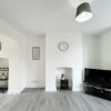 Отель Worksop Newly Refurbished 2-bedroom House, фото 1