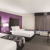 Отель La Quinta Inn & Suites by Wyndham Phoenix Scottsdale, фото 11