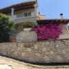 Отель Villa Petrino - central flat location within Kassiopi. Sleeps 8, фото 2