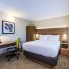 Отель Holiday Inn Express & Suites, фото 5