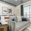 Отель Mid Main Lofts 6220 Relaxing Modern Studio Loft Midtown, фото 26