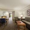 Отель Embassy Suites by Hilton Santa Ana Orange County Airport, фото 35