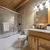 Отель Er101 - Heavenly Hideaway Great Location - Close To Town! 6 Bedroom Cabin by RedAwning, фото 23