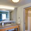 Отель Hampton Inn & Suites Sarasota/Bradenton-Airport, FL, фото 47