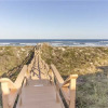 Отель Hunter's Haven, 2 Bedrooms, Sleeps 6, Ocean Front, Pet Friendly, фото 18