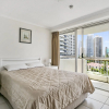 Отель Surfers Beachside Holiday Apartments, фото 4