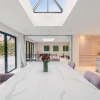 Отель Hidden Gem! Luxury 5 Bed Near Warner Bros Studios, фото 14