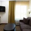 Отель Candlewood Suites Olathe, an IHG Hotel, фото 3
