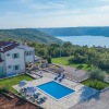 Отель Spacious Holiday Home with Beautiful Sea View From All Parts of the House, фото 22