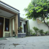 Отель D'Java Homestay Lempuyangan By The Grand Java, фото 1